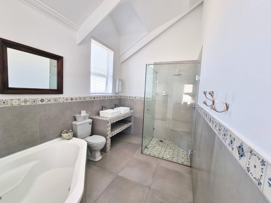 3 Bedroom Property for Sale in Westcliff Western Cape